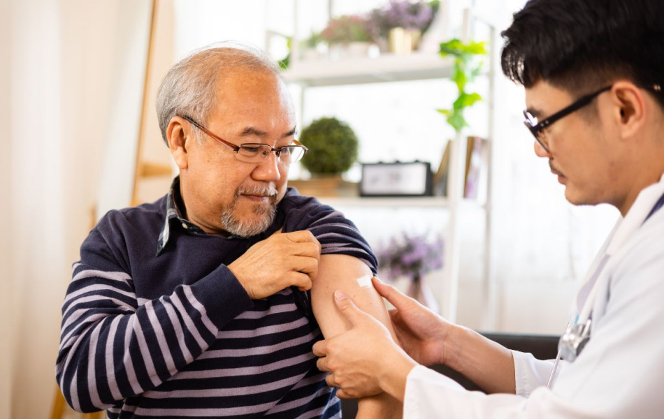 blog-Mutuelle-Just-sante_vaccins_senior_pansement